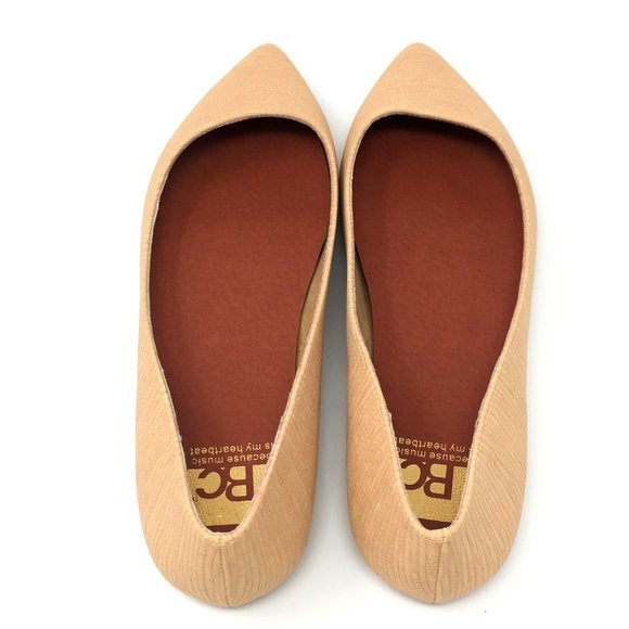 BC REBEL SLIP ON FLATS POINTED TOE ASYMMETRICAL VAMP NEUTRAL NUDE SIZE 7 NWT - Picture 10 of 16